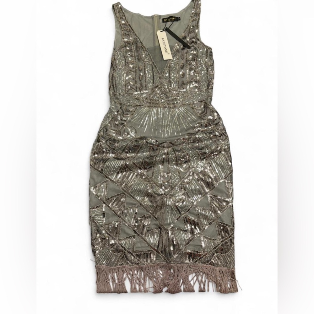 Babeyond Flapper Dress NWT Silver Sequin 1920s Gatsby Fringe Cocktail Party M